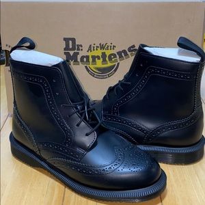 NIB DR. MARTENS DELPHINE BLACK DRESS BOOTS US5